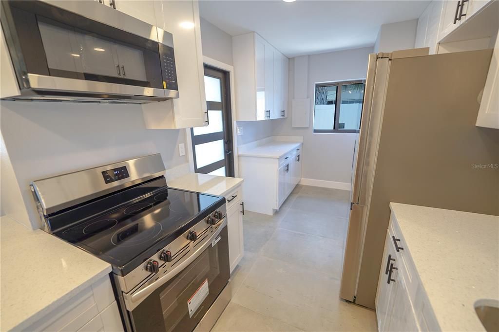 For Sale: $395,000 (3 beds, 2 baths, 1247 Square Feet)