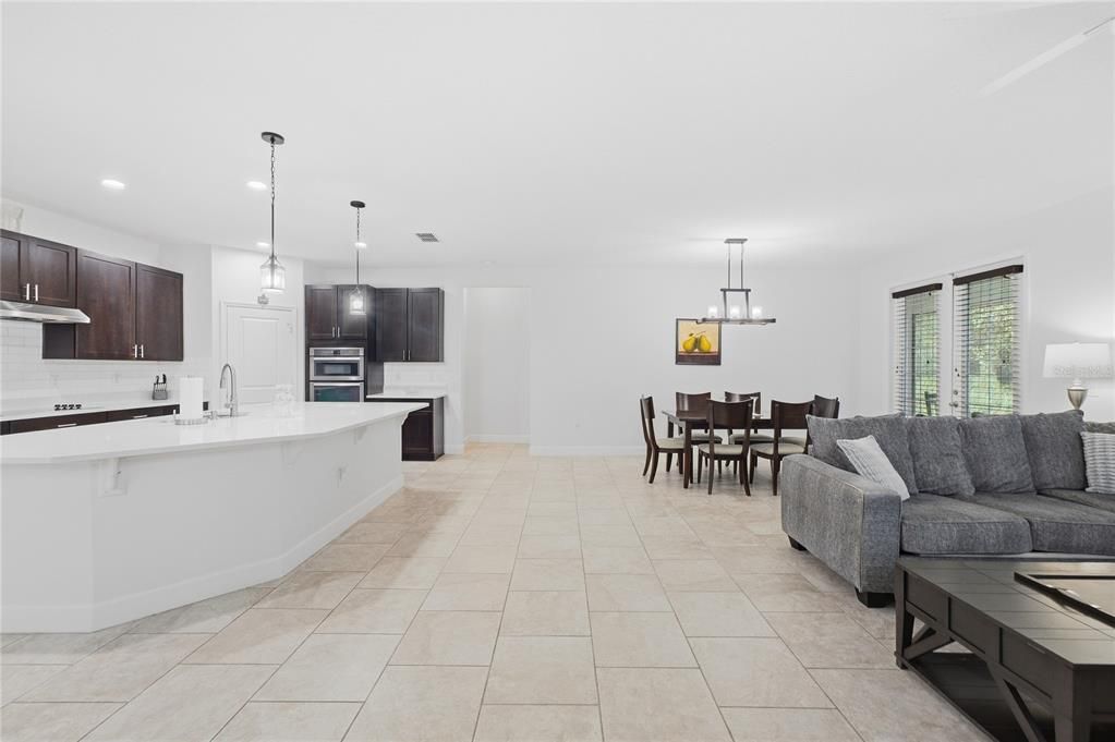 For Sale: $410,000 (4 beds, 2 baths, 2140 Square Feet)