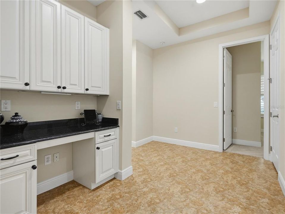 En Venta: $1,050,000 (4 camas, 4 baños, 3829 Pies cuadrados)