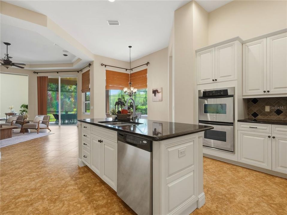 En Venta: $1,050,000 (4 camas, 4 baños, 3829 Pies cuadrados)
