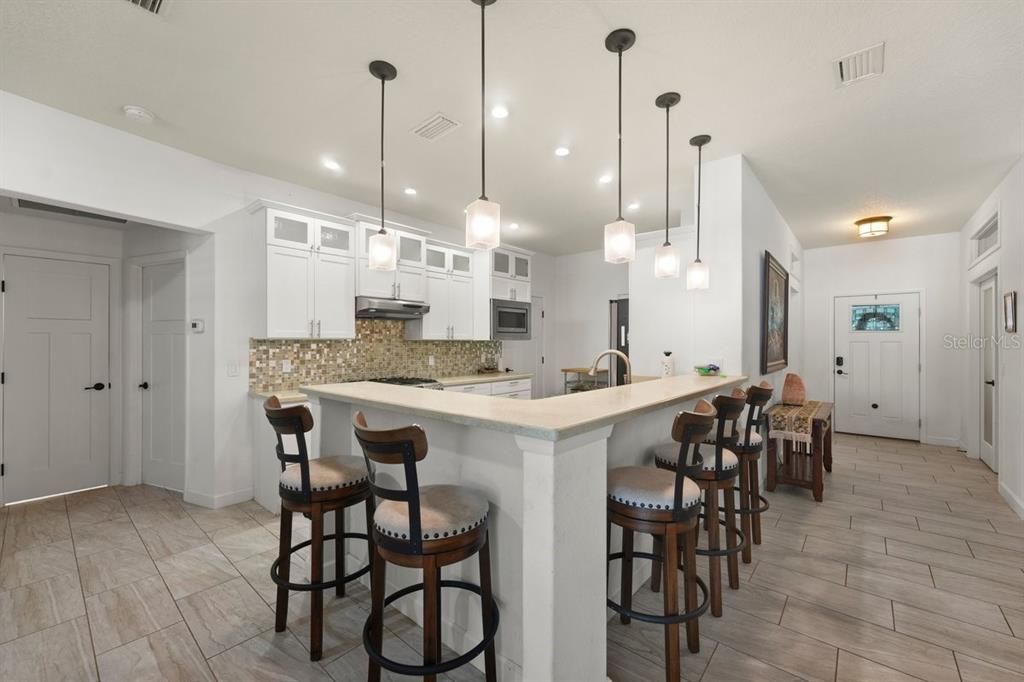 For Sale: $899,999 (4 beds, 3 baths, 2302 Square Feet)