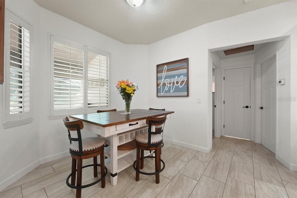 For Sale: $899,999 (4 beds, 3 baths, 2302 Square Feet)