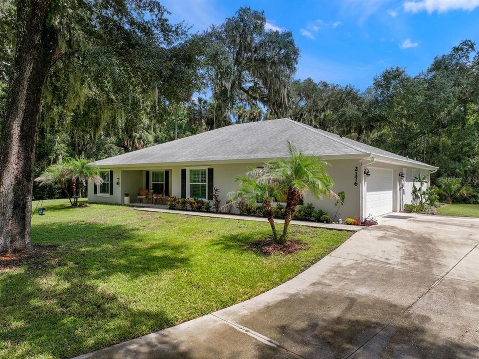 For Sale: $899,999 (4 beds, 3 baths, 2302 Square Feet)