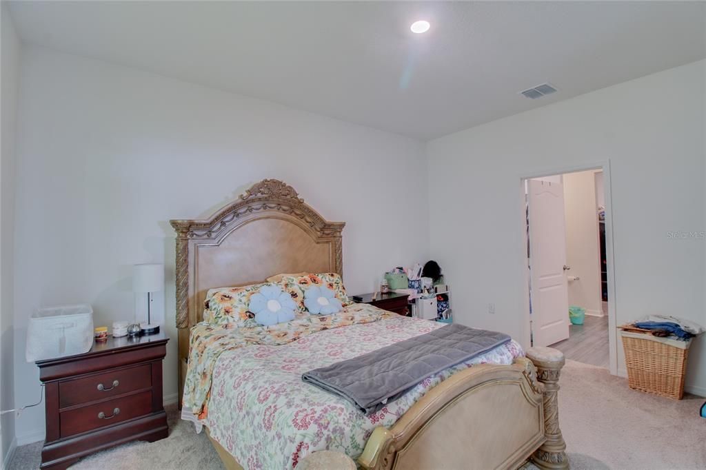 В аренду: $2,295 (3 спален, 2 ванн, 1400 Квадратных фут)