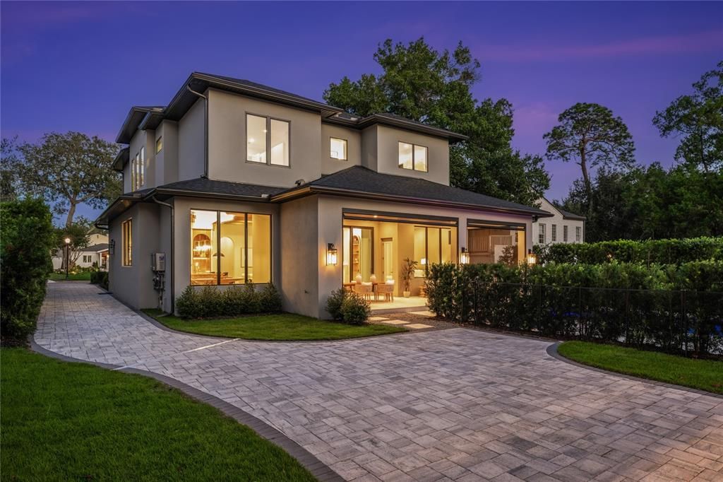 For Sale: $3,390,000 (5 beds, 5 baths, 4520 Square Feet)
