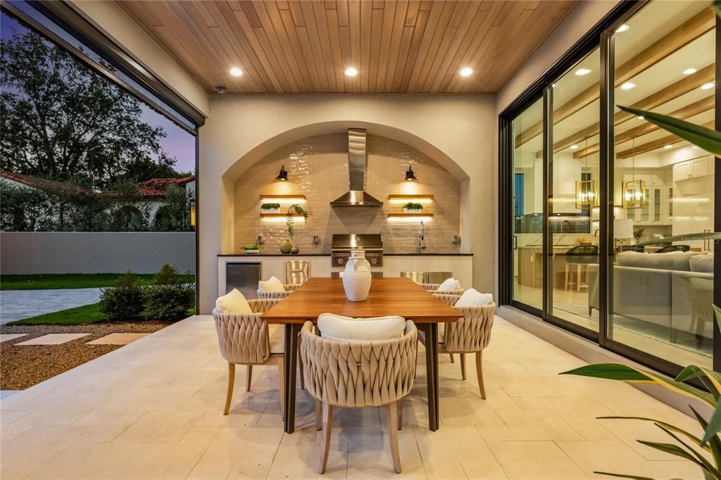 For Sale: $3,390,000 (5 beds, 5 baths, 4520 Square Feet)