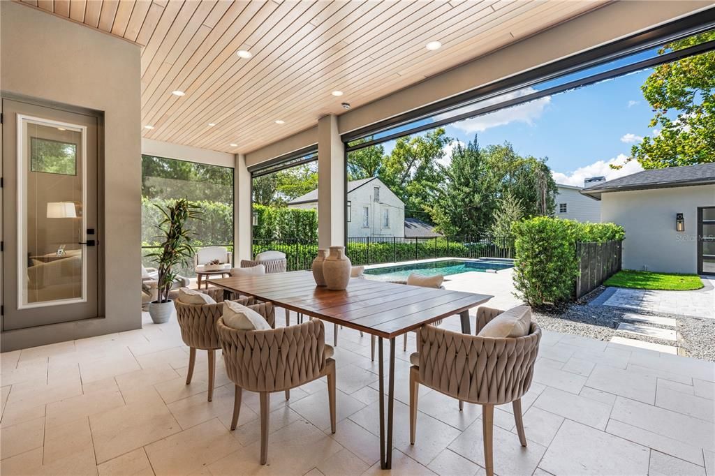For Sale: $3,390,000 (5 beds, 5 baths, 4520 Square Feet)