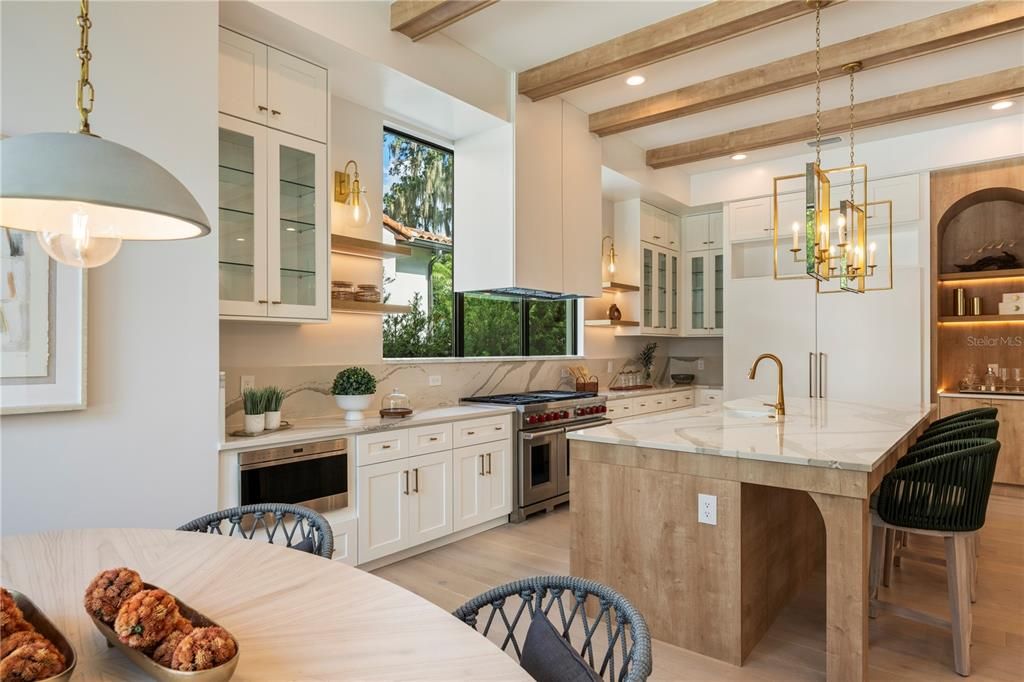 For Sale: $3,390,000 (5 beds, 5 baths, 4520 Square Feet)