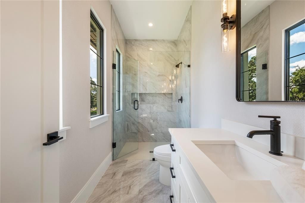 For Sale: $3,390,000 (5 beds, 5 baths, 4520 Square Feet)