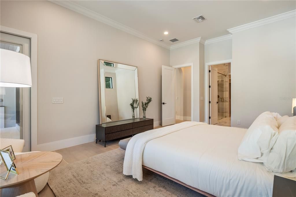 For Sale: $3,390,000 (5 beds, 5 baths, 4520 Square Feet)