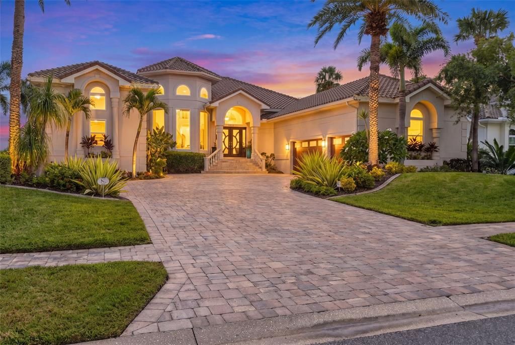 For Sale: $3,375,000 (5 beds, 4 baths, 4965 Square Feet)