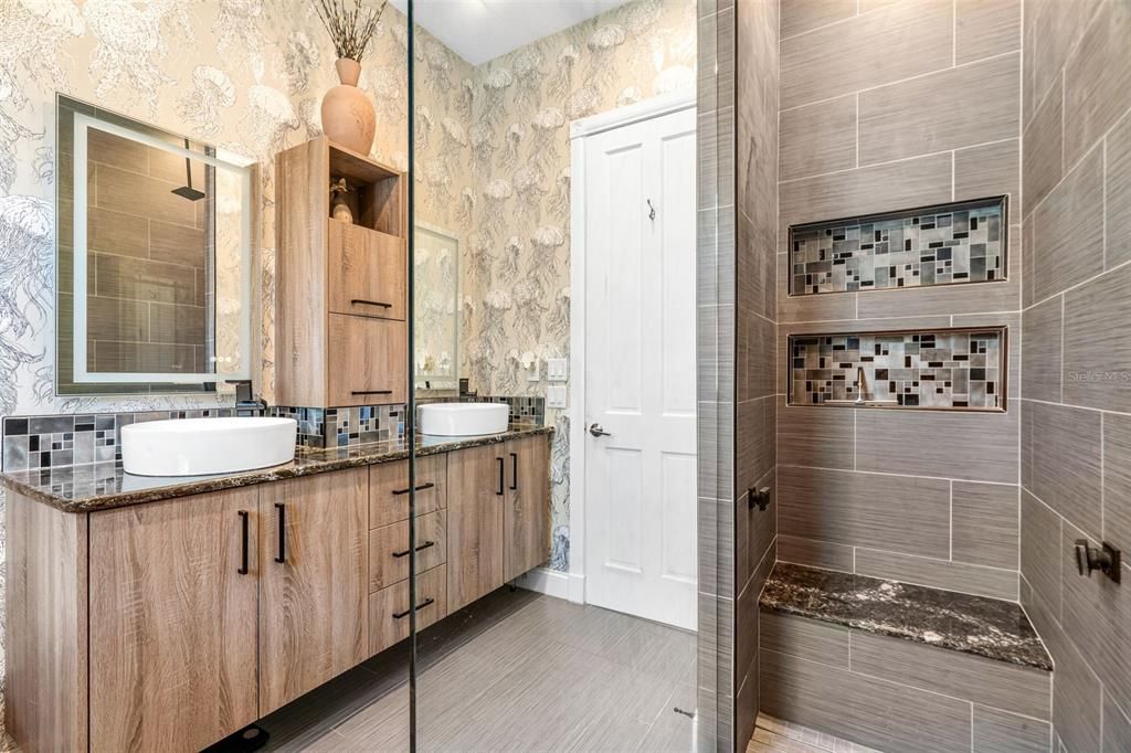 For Sale: $3,375,000 (5 beds, 4 baths, 4965 Square Feet)