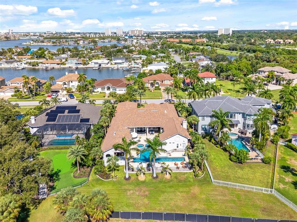 For Sale: $3,375,000 (5 beds, 4 baths, 4965 Square Feet)