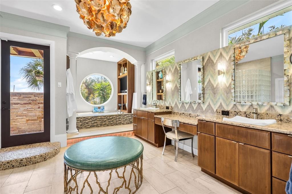 For Sale: $3,375,000 (5 beds, 4 baths, 4965 Square Feet)