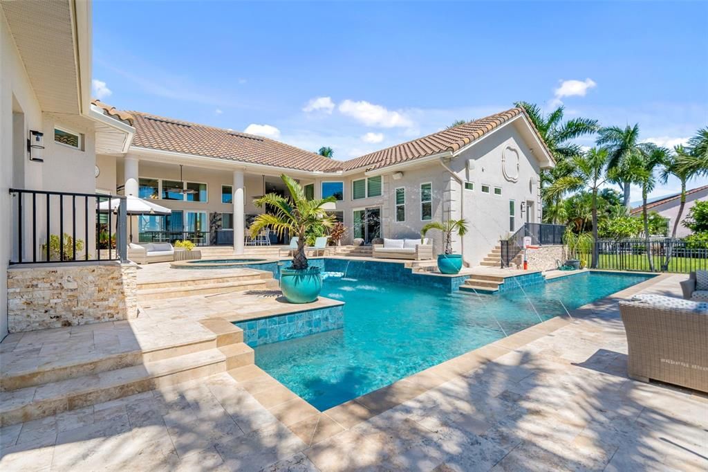 For Sale: $3,375,000 (5 beds, 4 baths, 4965 Square Feet)