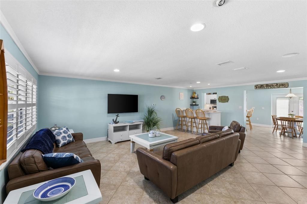 For Sale: $539,000 (3 beds, 2 baths, 1863 Square Feet)