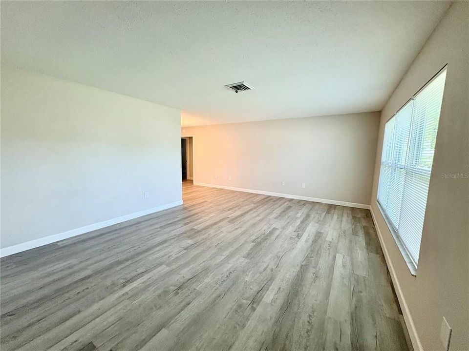 En Renta: $1,995 (3 camas, 2 baños, 1624 Pies cuadrados)