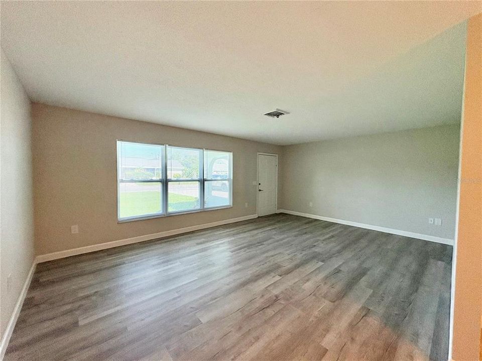 En Renta: $1,995 (3 camas, 2 baños, 1624 Pies cuadrados)