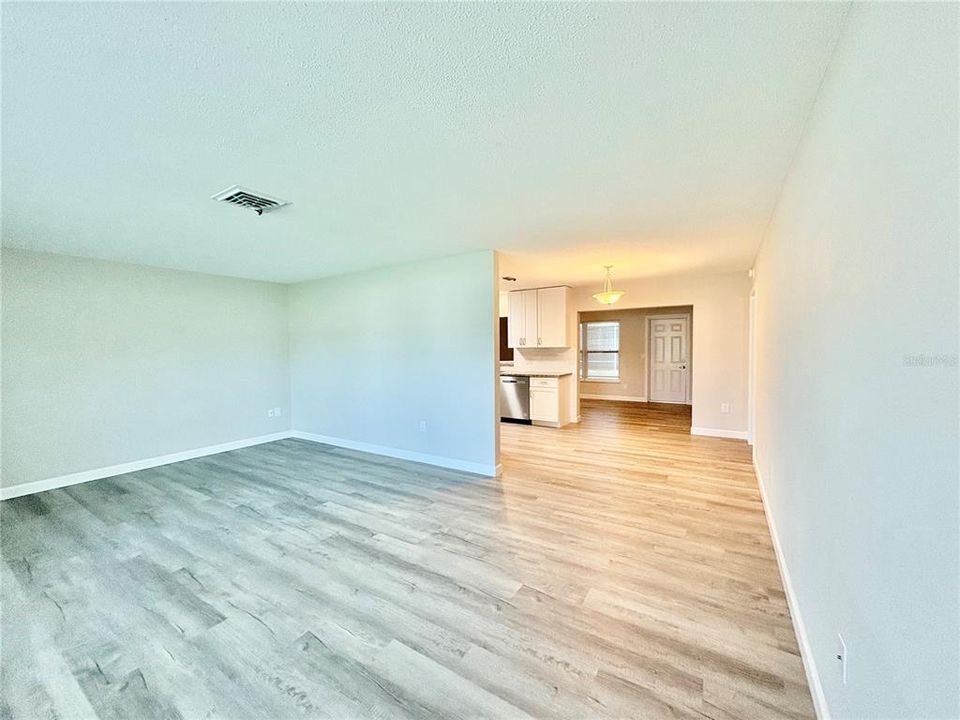 En Renta: $1,995 (3 camas, 2 baños, 1624 Pies cuadrados)
