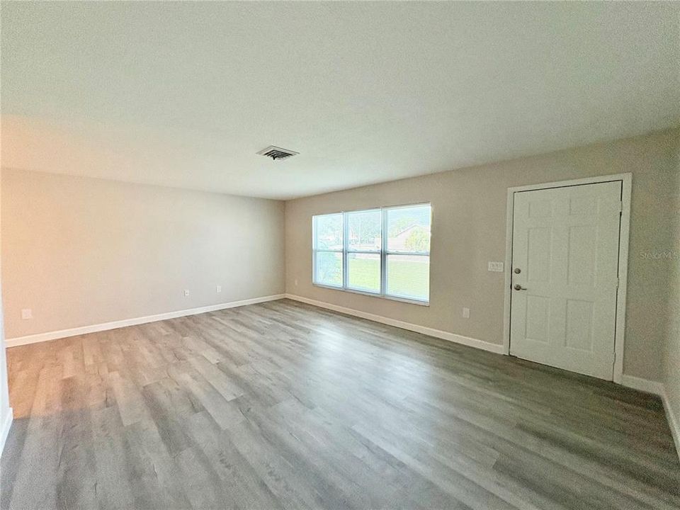 En Renta: $1,995 (3 camas, 2 baños, 1624 Pies cuadrados)