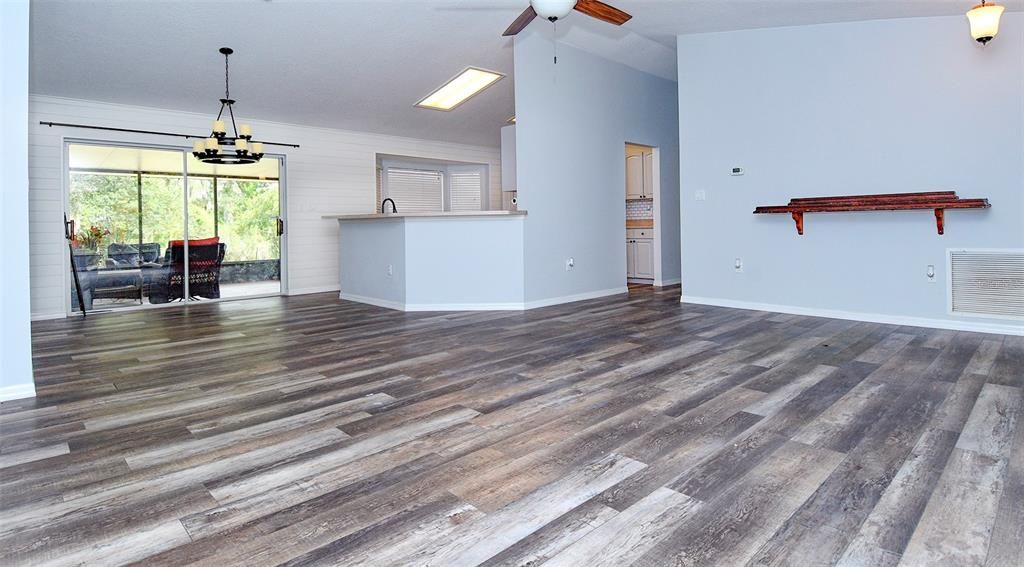 En Venta: $359,000 (3 camas, 2 baños, 1528 Pies cuadrados)