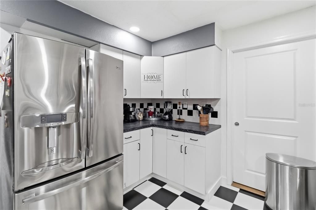For Sale: $1,600,000 (3 beds, 3 baths, 2314 Square Feet)