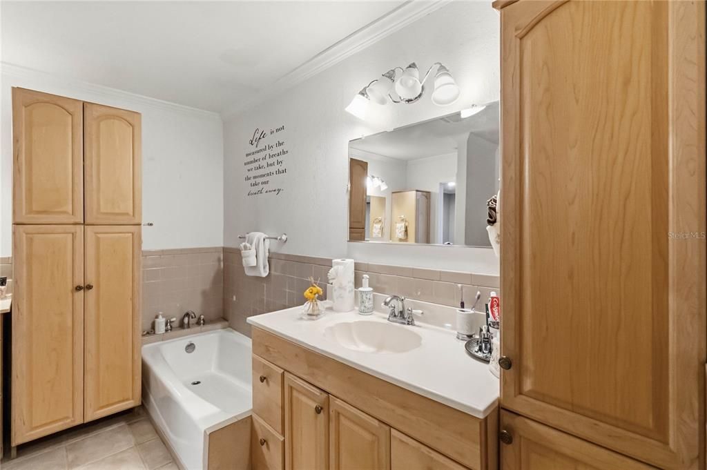 For Sale: $1,600,000 (3 beds, 3 baths, 2314 Square Feet)
