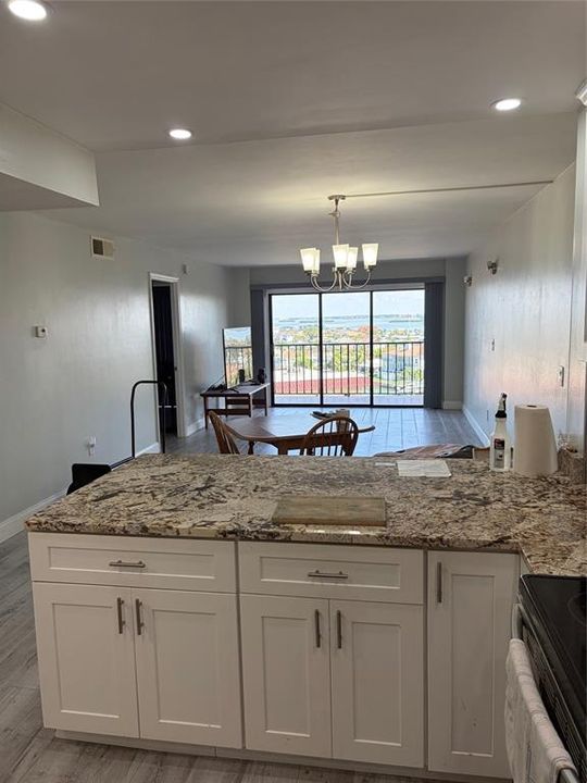 En Venta: $463,000 (2 camas, 2 baños, 966 Pies cuadrados)