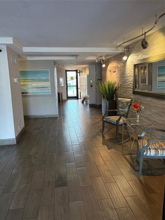 En Venta: $463,000 (2 camas, 2 baños, 966 Pies cuadrados)