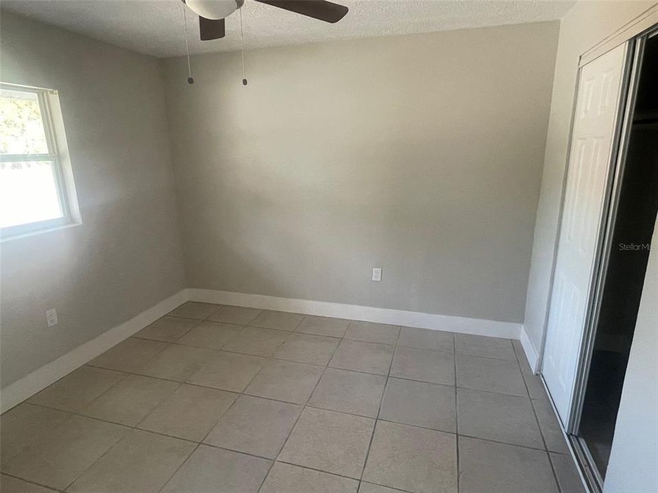 For Rent: $1,200 (2 beds, 1 baths, 890 Square Feet)
