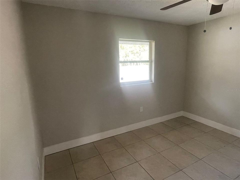 For Rent: $1,200 (2 beds, 1 baths, 890 Square Feet)