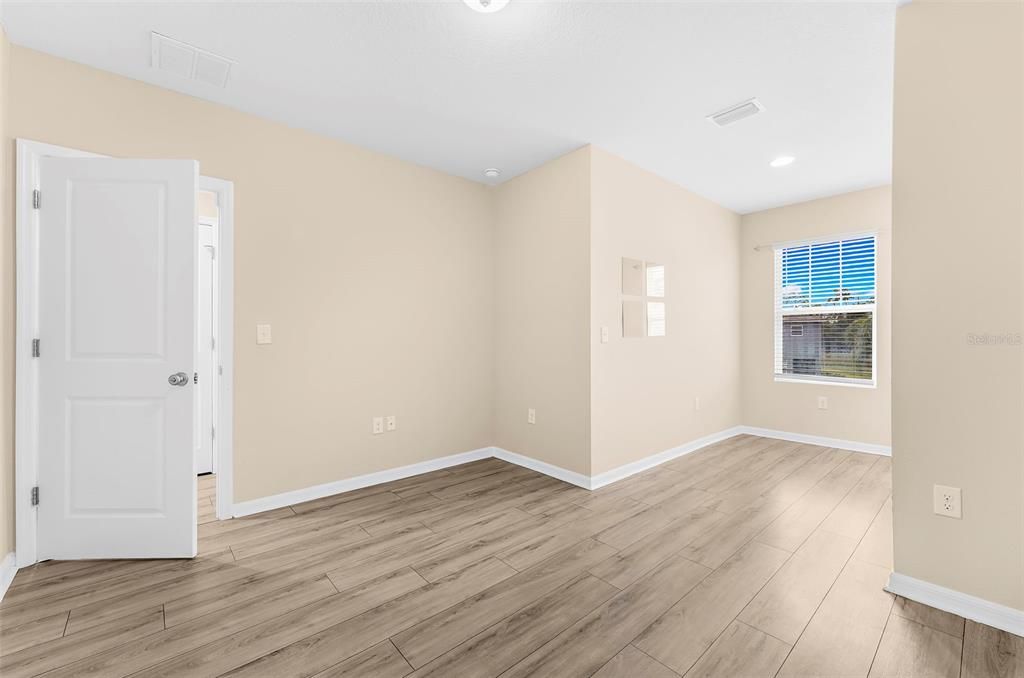En Venta: $380,000 (3 camas, 2 baños, 1725 Pies cuadrados)