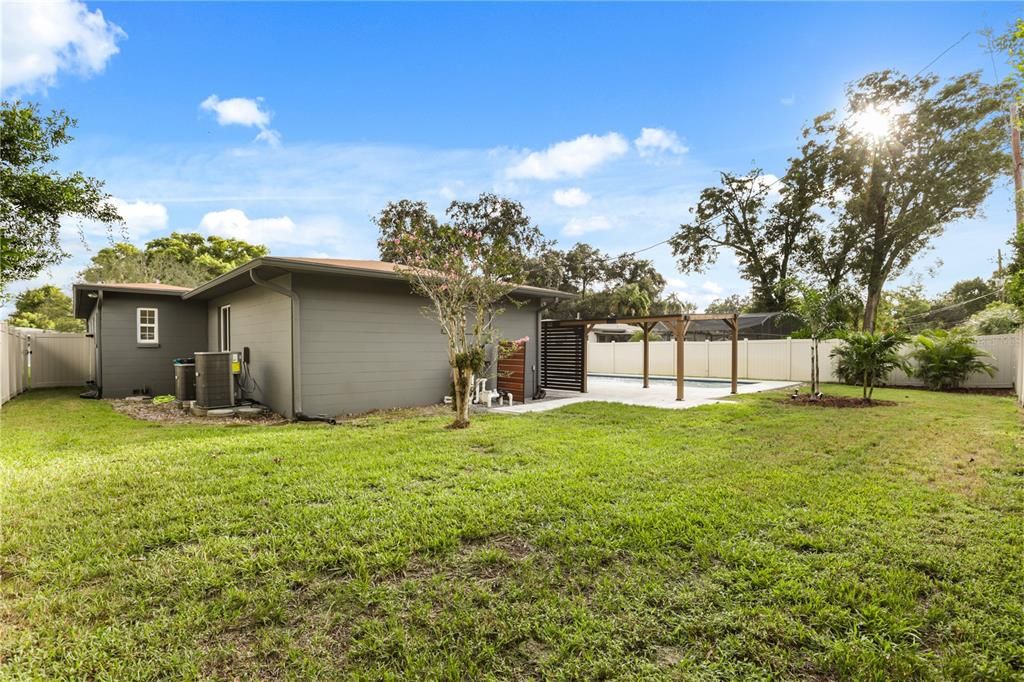 En Venta: $899,000 (4 camas, 3 baños, 2399 Pies cuadrados)