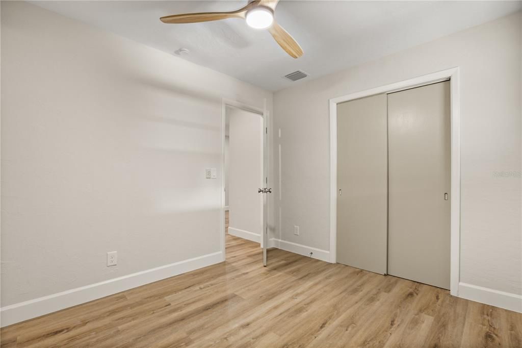 En Venta: $899,000 (4 camas, 3 baños, 2399 Pies cuadrados)