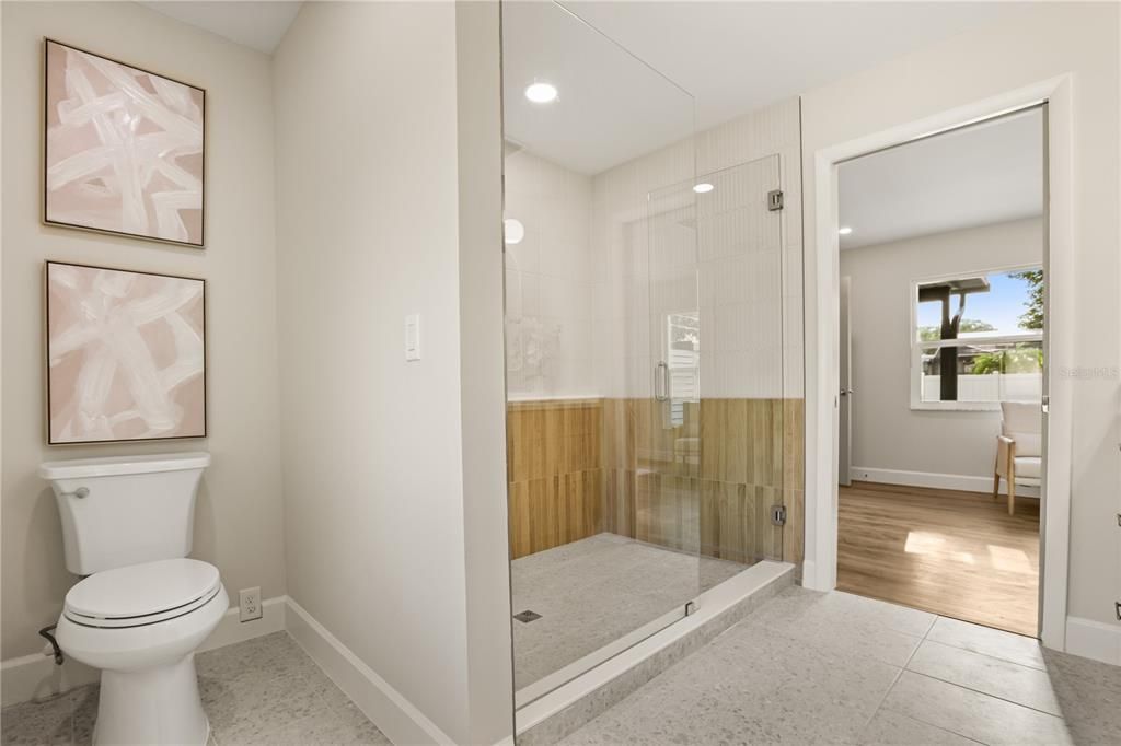 En Venta: $899,000 (4 camas, 3 baños, 2399 Pies cuadrados)