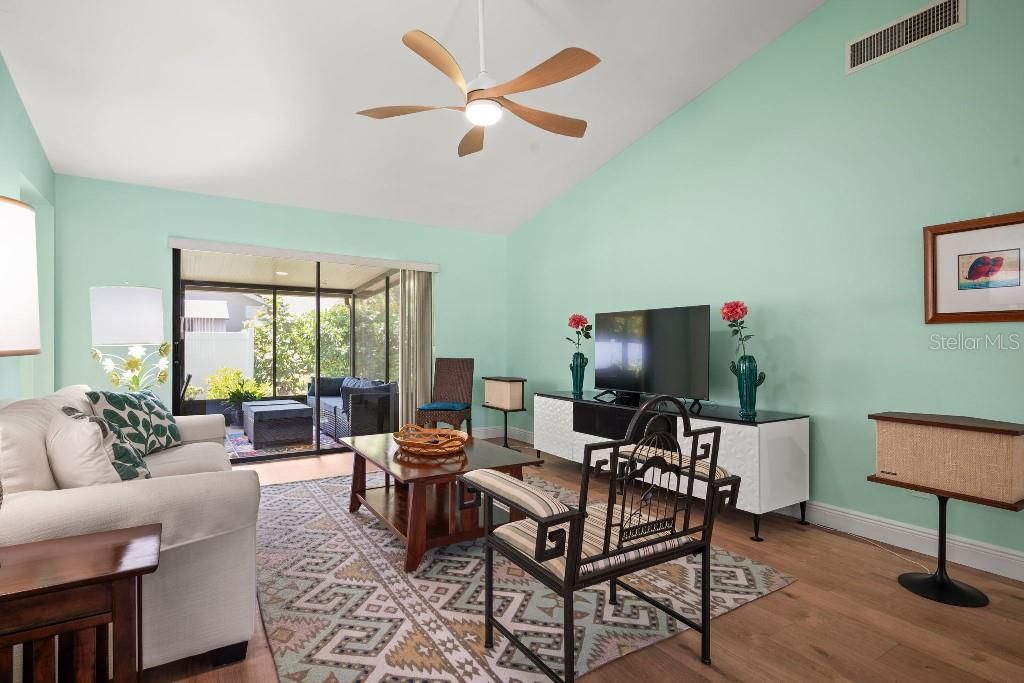 For Sale: $520,000 (3 beds, 2 baths, 1520 Square Feet)