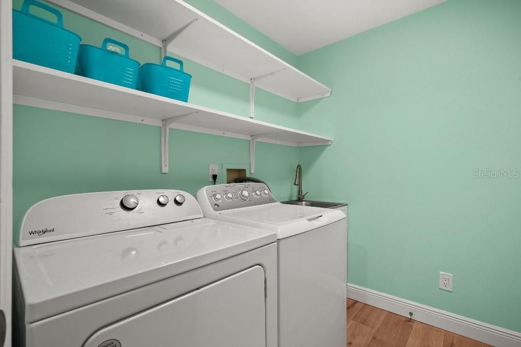 For Sale: $520,000 (3 beds, 2 baths, 1520 Square Feet)