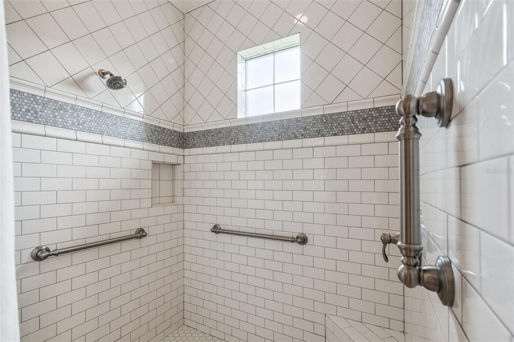 For Sale: $889,000 (3 beds, 3 baths, 3245 Square Feet)