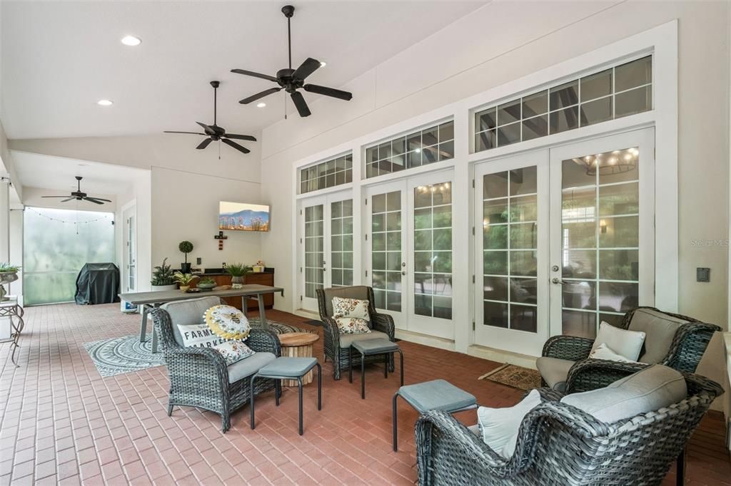 For Sale: $889,000 (3 beds, 3 baths, 3245 Square Feet)