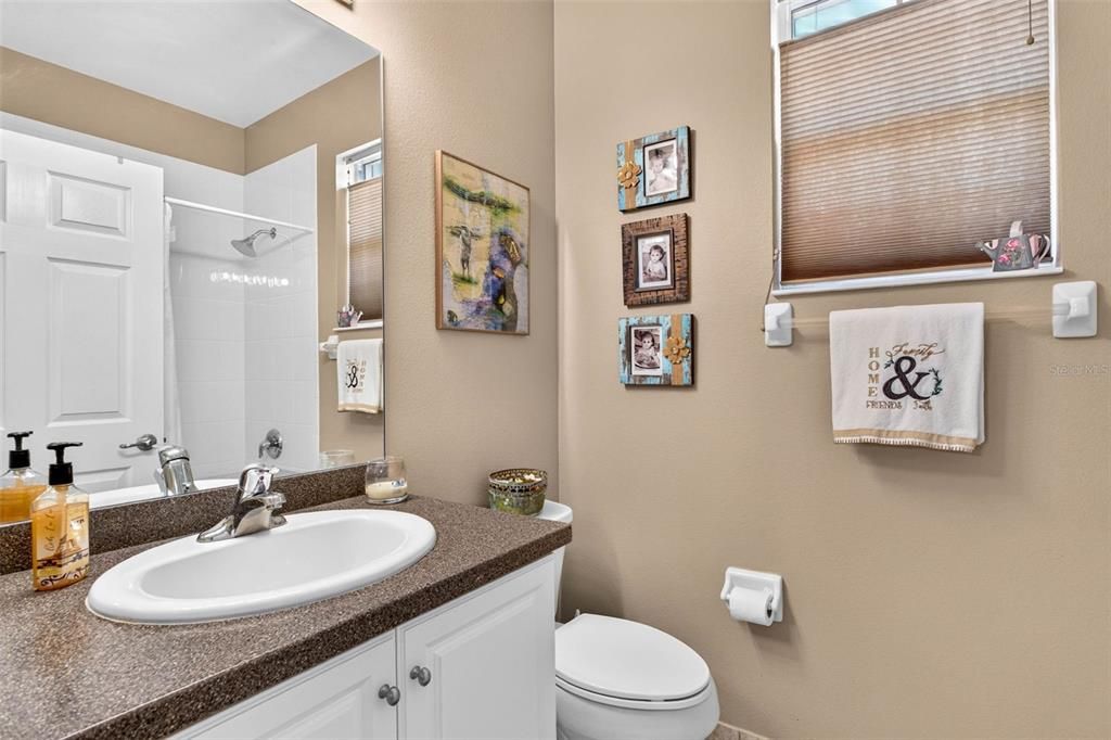 For Sale: $329,900 (3 beds, 2 baths, 1704 Square Feet)