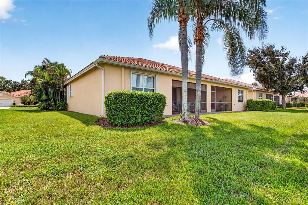 For Sale: $329,900 (3 beds, 2 baths, 1704 Square Feet)