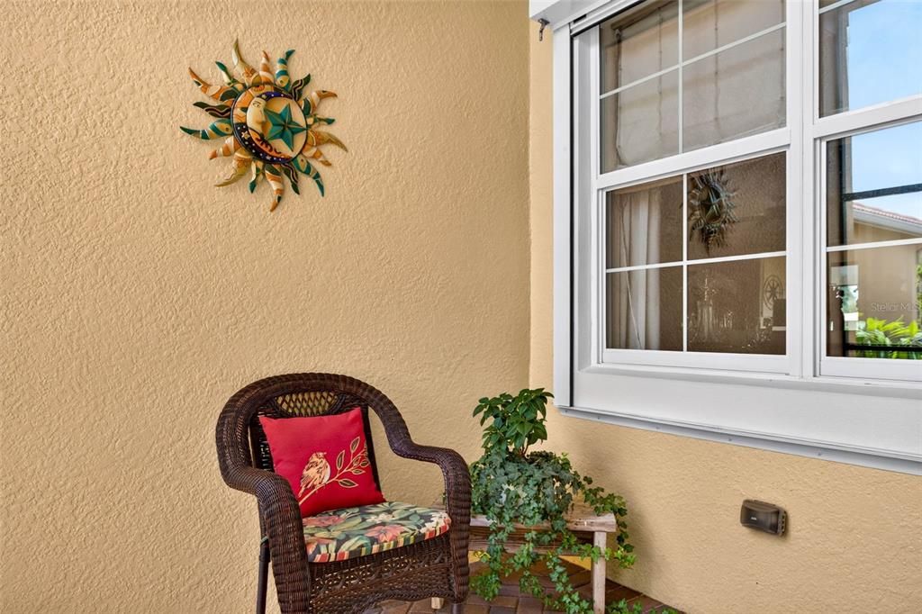 For Sale: $329,900 (3 beds, 2 baths, 1704 Square Feet)