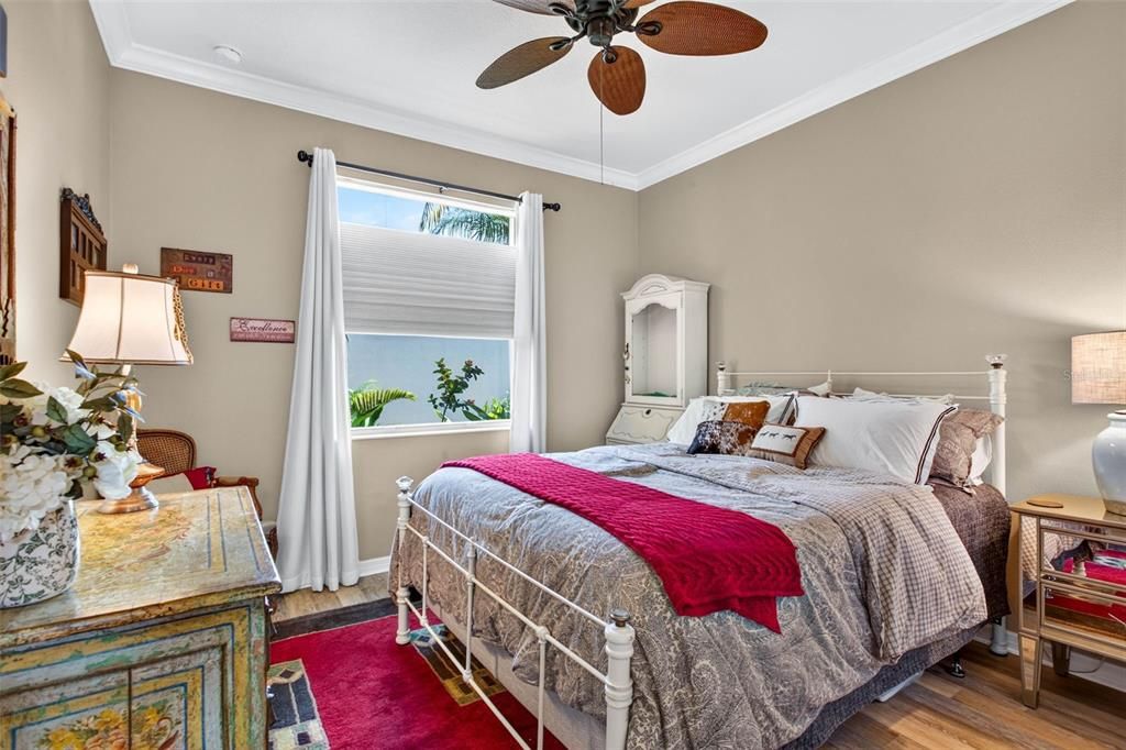 For Sale: $329,900 (3 beds, 2 baths, 1704 Square Feet)