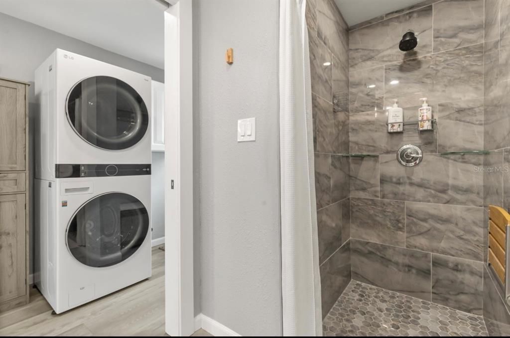 En Venta: $407,000 (3 camas, 2 baños, 1216 Pies cuadrados)