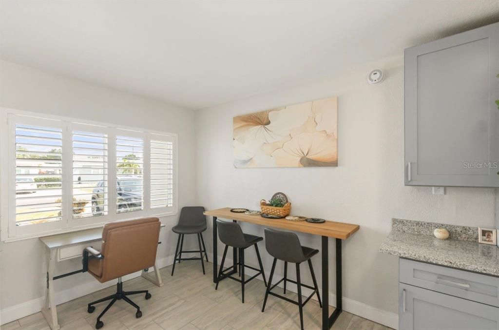 En Venta: $407,000 (3 camas, 2 baños, 1216 Pies cuadrados)