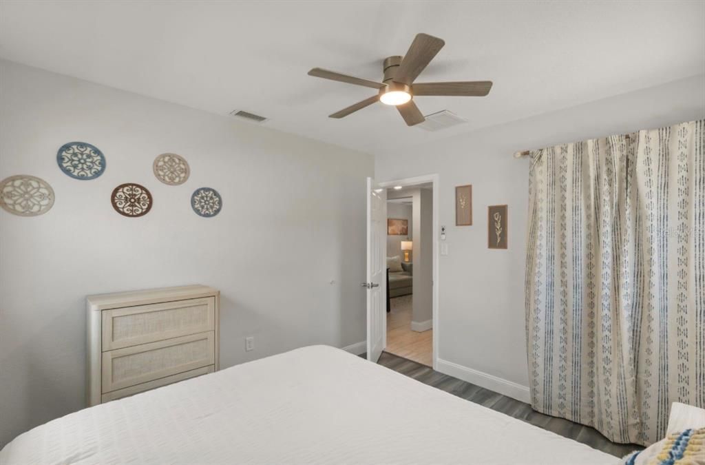 En Venta: $407,000 (3 camas, 2 baños, 1216 Pies cuadrados)