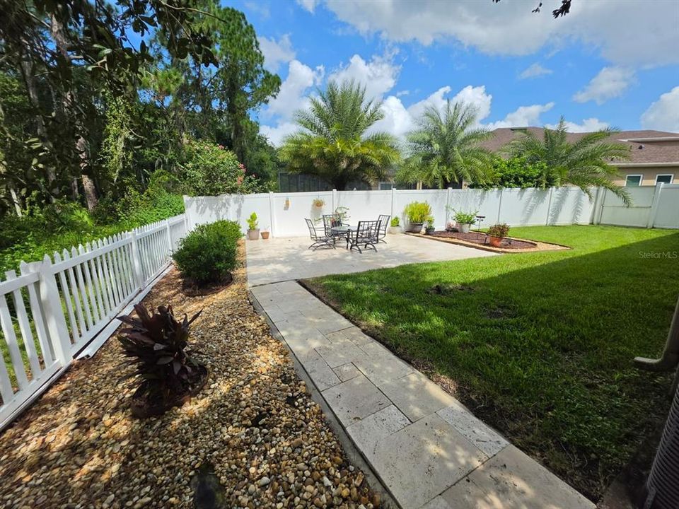 : $565,000 (5 beds, 4 baths, 2706 Square Feet)