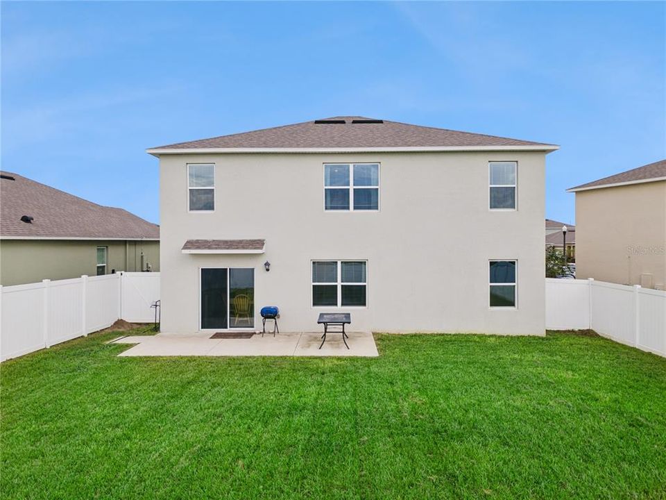 For Sale: $375,000 (5 beds, 3 baths, 2609 Square Feet)