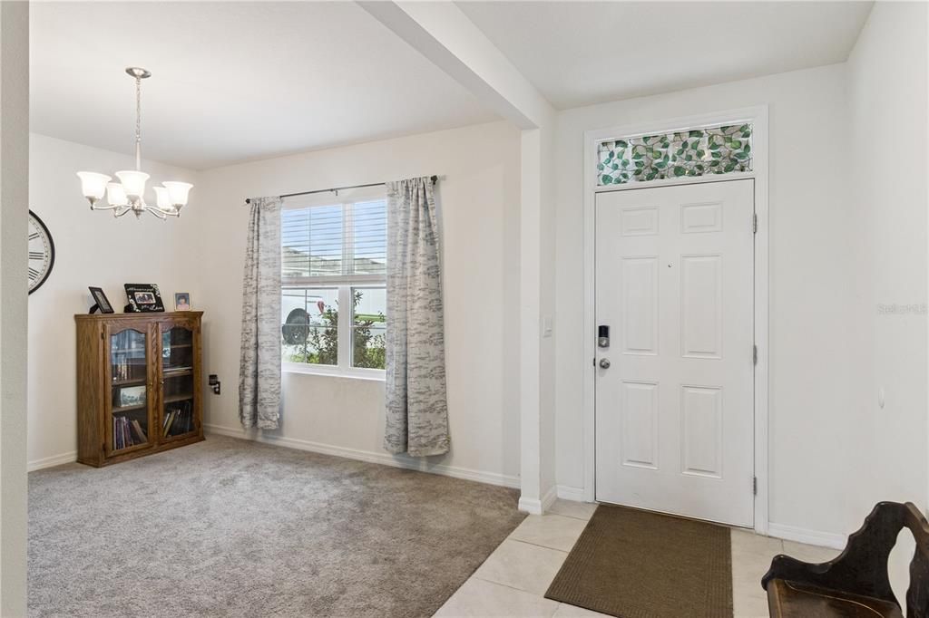For Sale: $375,000 (5 beds, 3 baths, 2609 Square Feet)