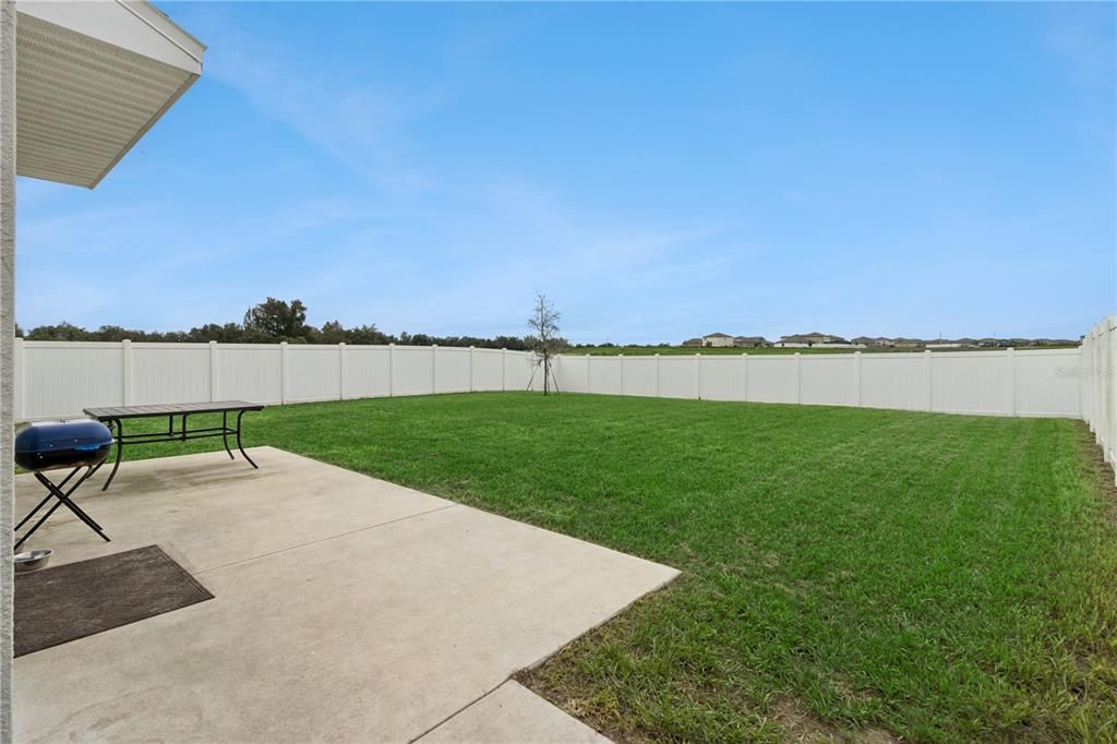 For Sale: $375,000 (5 beds, 3 baths, 2609 Square Feet)